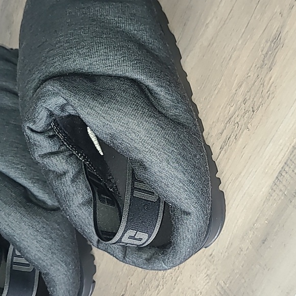 NEW UGG Space Slider Indoor/Outdoor Shoes - Picture 7 of 9